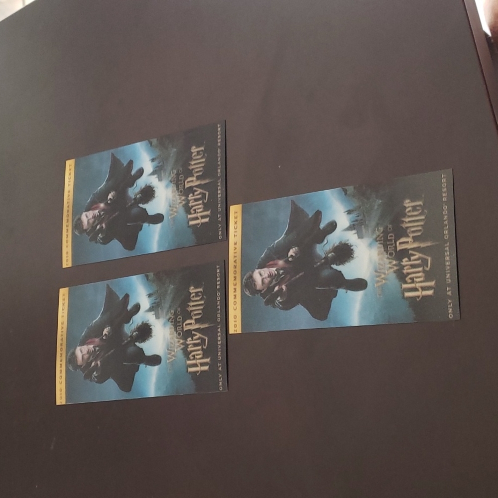 Vintage rare Harry Potter 2010 3D Commemorative Universal opening tickets (3)